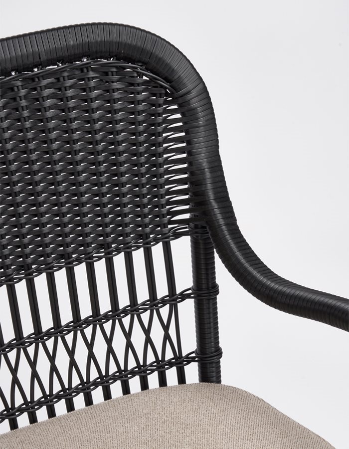1925_5_Out_DiningChair_Carbon_Detail(0)