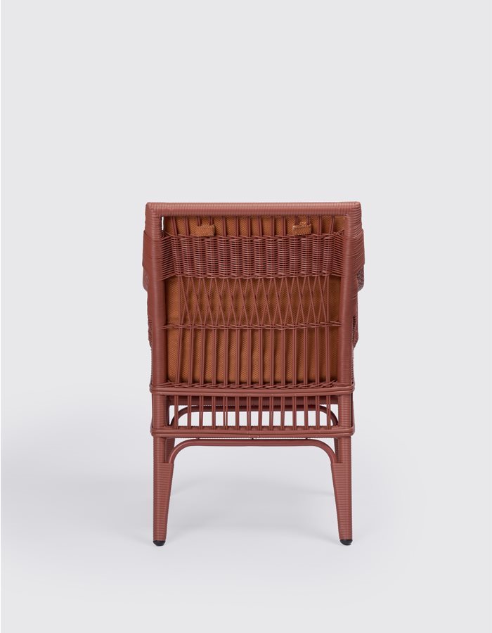 978_Dining_Out_Terracotta_Back(3)_G9125