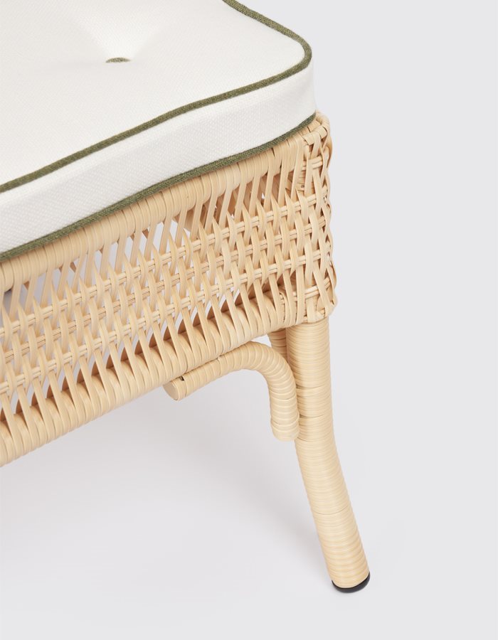 ElleXS_Chair_Out_Nude_Detail(0)