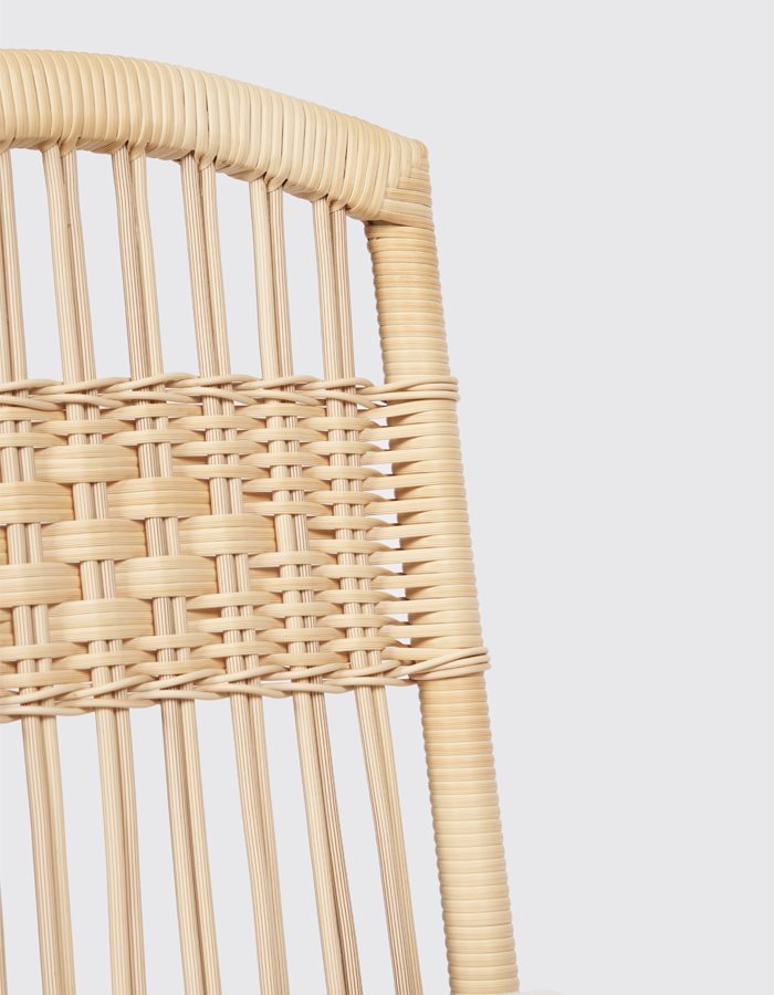 ElleXS_Chair_Out_Nude_Detail_01