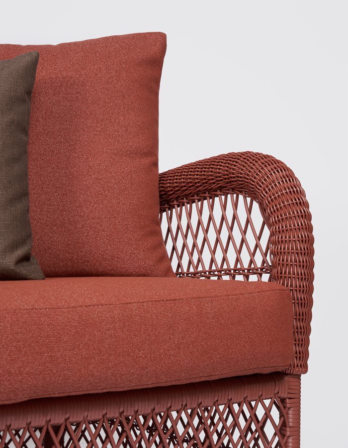 SerraF_Sofa_190_Out_Terracotta_Detail_01(1)_G8217