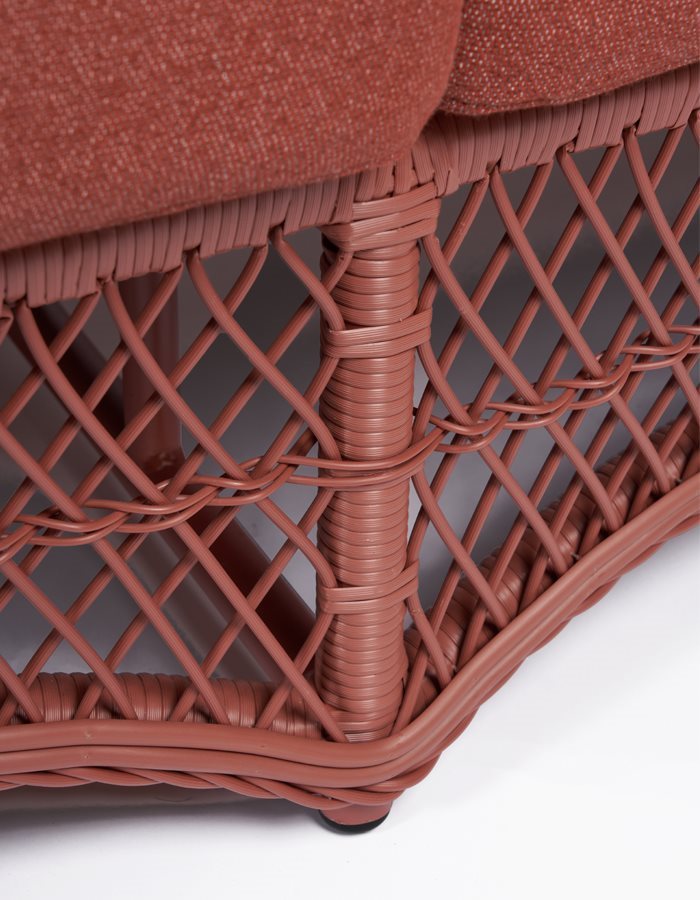 SerraF_Sofa_190_Out_Terracotta_Detail_02_G3994