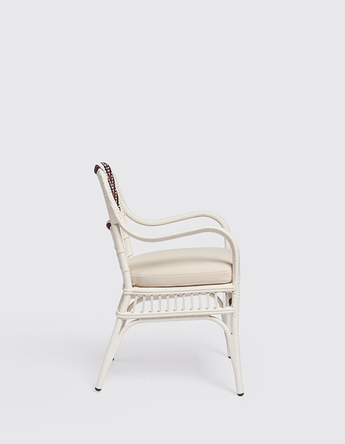 Sienna_dining_chair_out_alabastro_side_01_700(0)