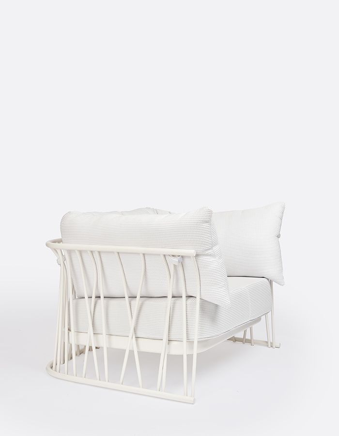 Traccia_ArmchairXL_Latte_Side_01_700(0)