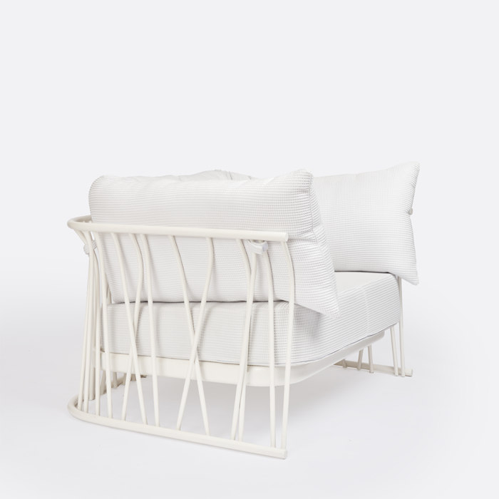 c_Traccia_ArmchairXL_Latte_Side_01(1)